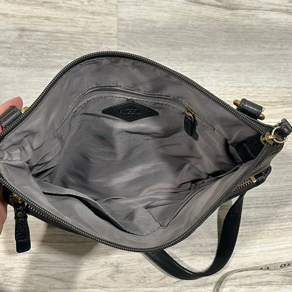 Fossil 1954 Black Cowhide Leather Slim Crossbody Purse Adjustable Strap Bag - Picture 7 of 9